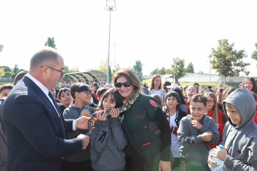 Büyükşehir, Çocuklara Hayvan Sevgisini Aşıladı