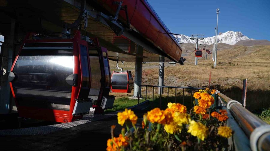 Erciyes Gelinliğini Giydi