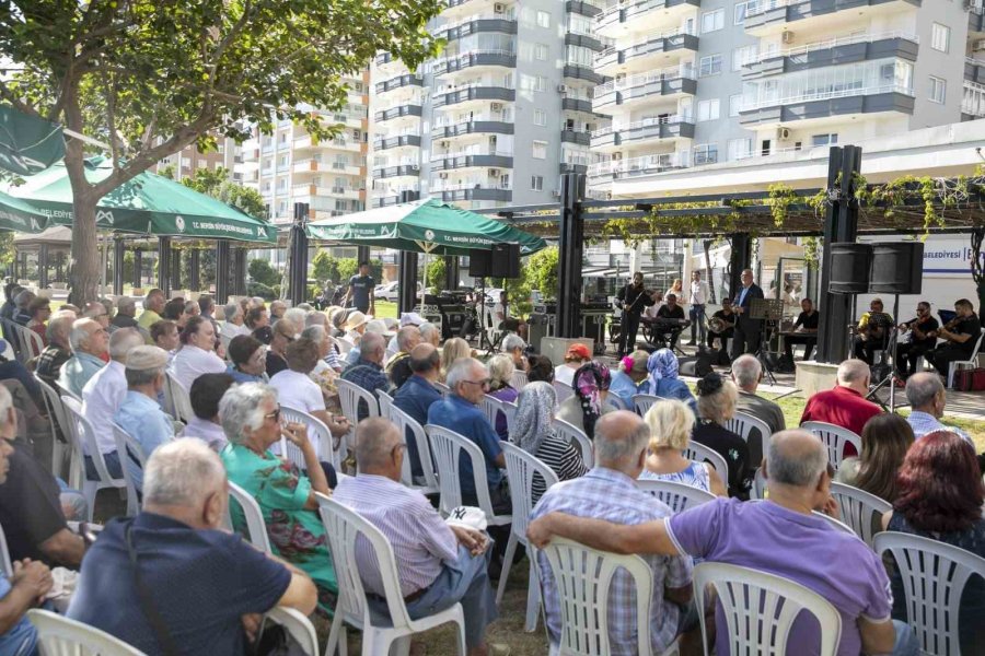 Mersin’de Yaş Almışlara "yaşlılar Günü" Etkinliği