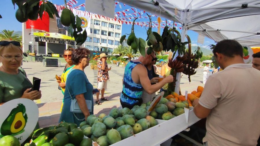 2 Kilo 94 Gramlık Mango Üreticisine 10 Bin Tl Kazandırdı