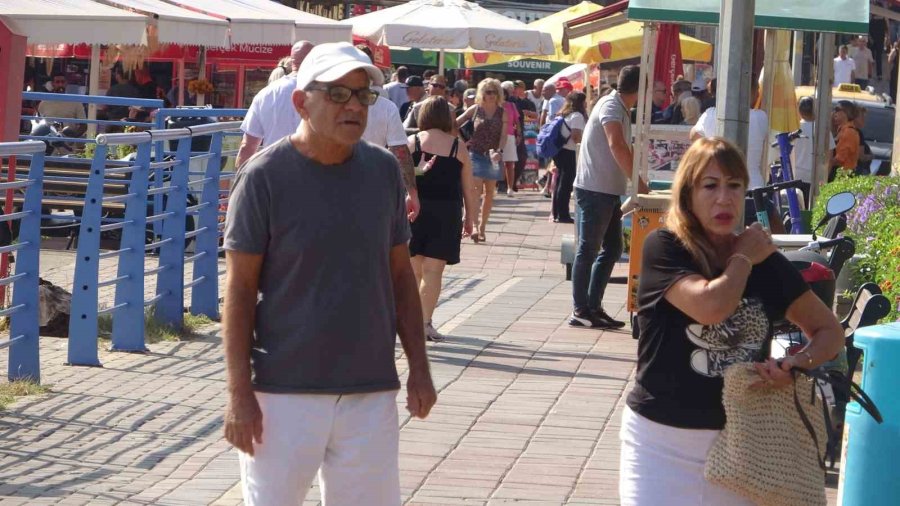 İsrailli Turistler Lüks Kruvaziyerle Alanya’ya Demir Attı