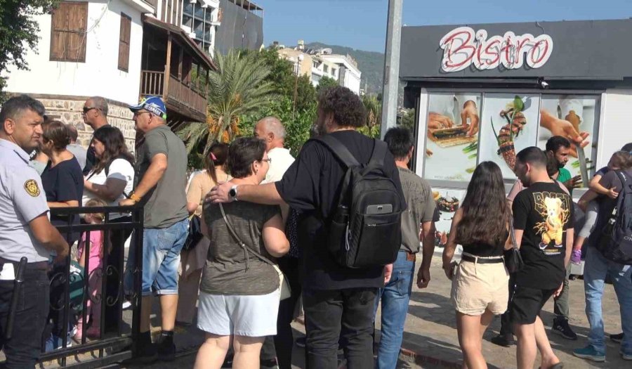 İsrailli Turistler Lüks Kruvaziyerle Alanya’ya Demir Attı