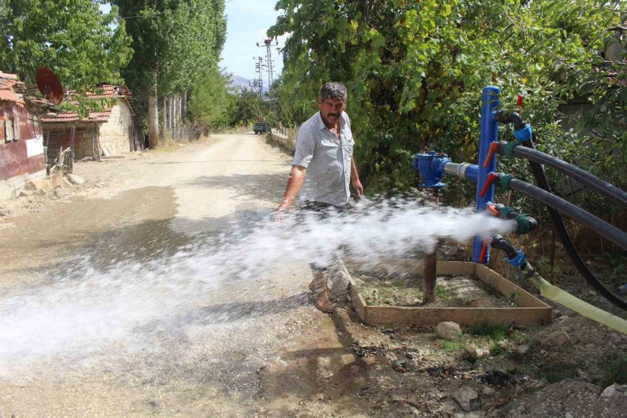 Büyükşehir’den Korkuteli Yukarıkaraman Mahallesi’ne Kapalı Devre Sulama Sistemi