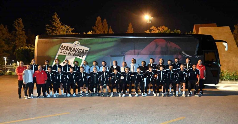 Manavgat Belediyespor Sezon Öncesi Yemekte Bir Araya Geldi