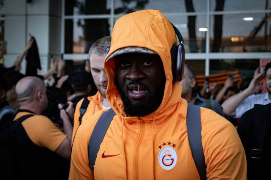 Galatasaray, Antalya’da Coşkuyla Karşılandı