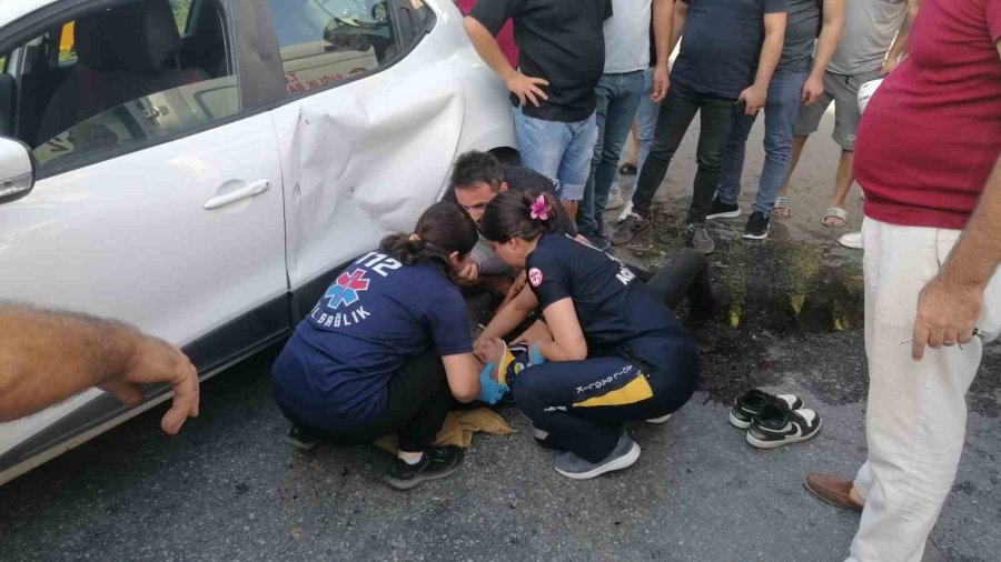 Kaskını Kafasında Değil Yanında Taşıyan Sürücü Ölümden Döndü