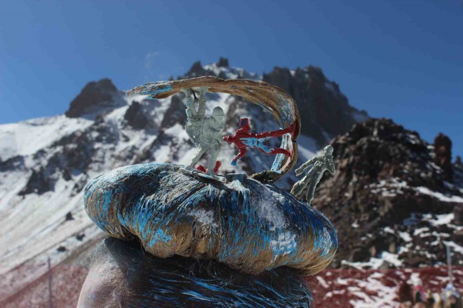 Erciyes’in Zirvesinde Sanatlarını Konuşturdular