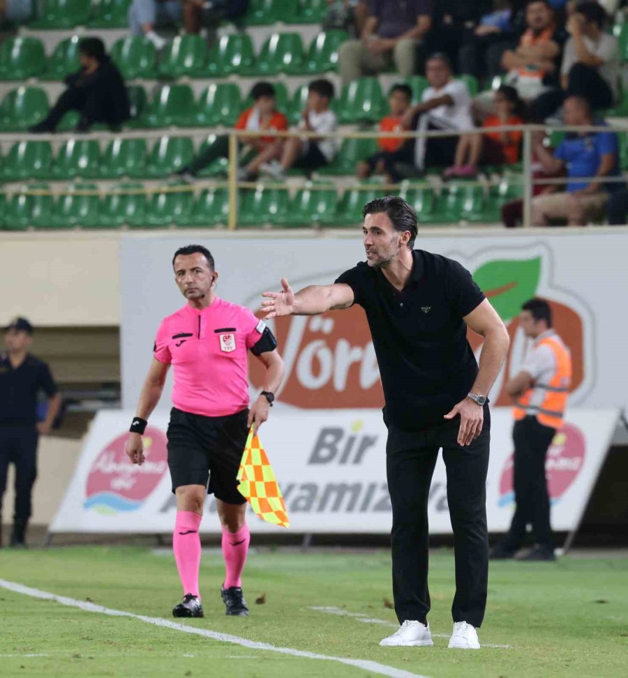 Trendyol Süper Lig: Corendon Alanyaspor: 1 - Fatih Karagümrük: 0 (ilk Yarı)