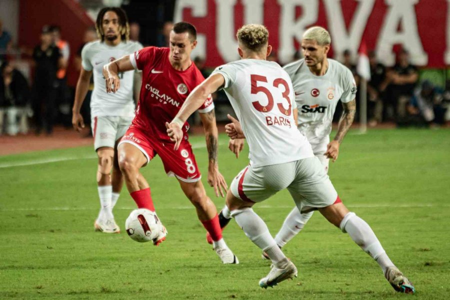 Trendyol Süper Lig: Antalyaspor: 0 - Galatasaray: 0 (ilk Yarı)