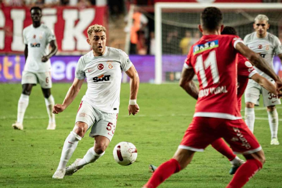 Trendyol Süper Lig: Antalyaspor: 0 - Galatasaray: 0 (ilk Yarı)