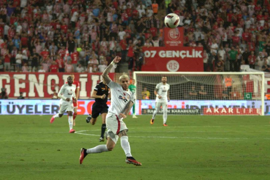 Trendyol Süper Lig: Antalyaspor: 0 - Galatasaray: 0 (maç Devam Ediyor)