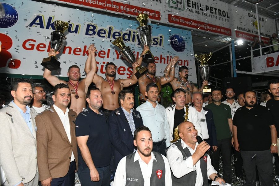 Antalya Aksu’da Başpehlivan Mehmet Yeşil Yeşil Oldu