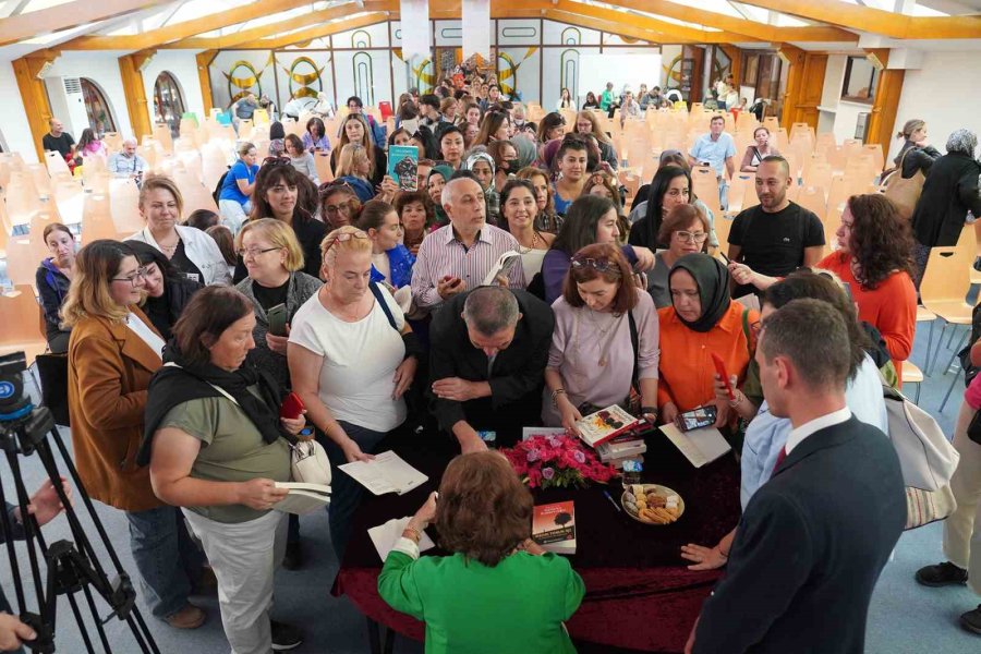 Budayıcıoğlu ‘görünmeyen Kadınlar’ı Anlattı