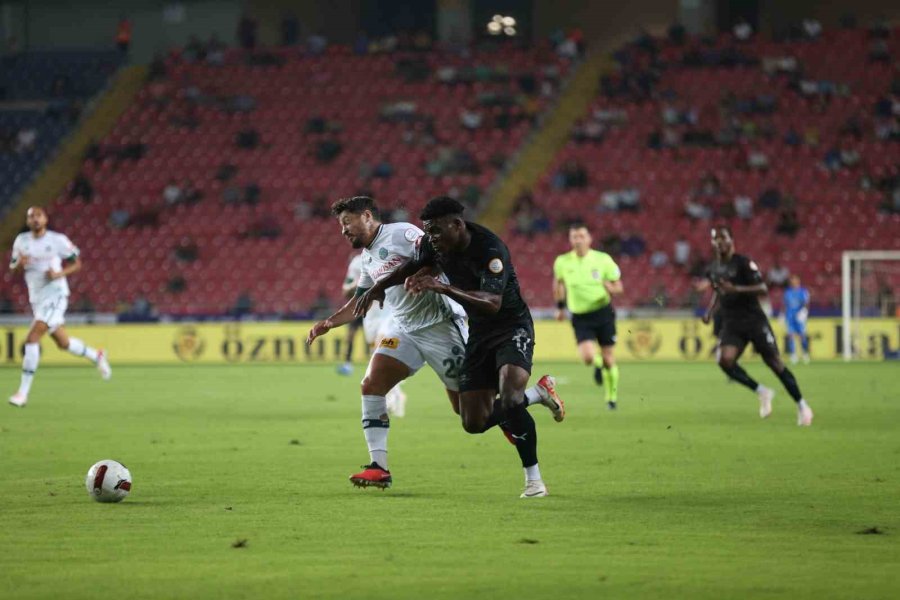 Trendyol Süper Lig: Hatayspor: 1 - Konyaspor : 1 (ilk Yarı)