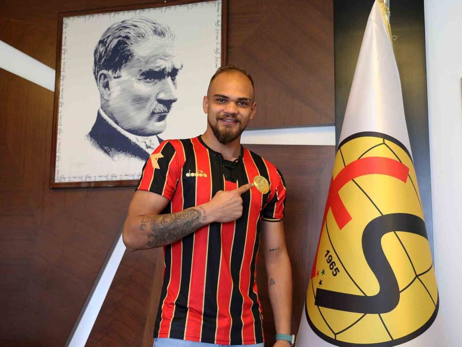 Eskişehirspor’dan Kaleci Takviyesi