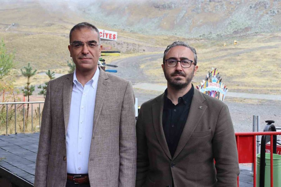 Erciyes Yeni Sezona Hazırlanıyor: Ekipler 24 Kilometrelik Halatı Santim Santim Kontrol Ediyor