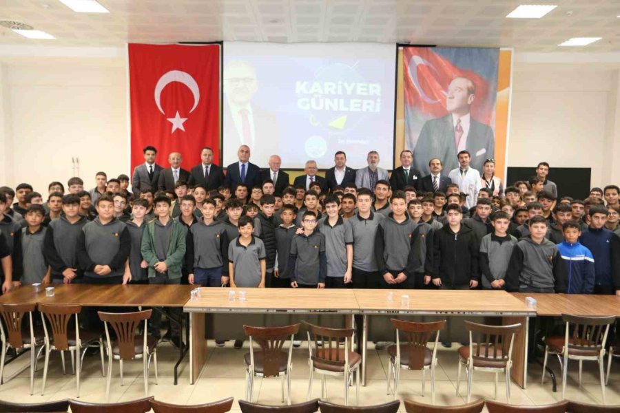 Başkan Büyükkılıç’tan Öğrencilerle ’kariyer’ Sohbetleri