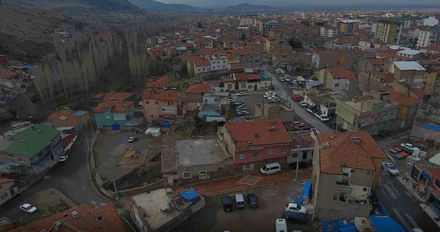 Büyükşehir, Develi’de Kentsel Dönüşüm Projelerini Yakından Takip Ediyor