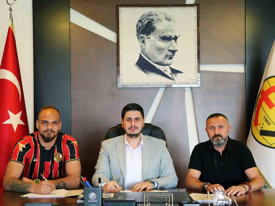 Eskişehirspor’dan Kaleci Takviyesi