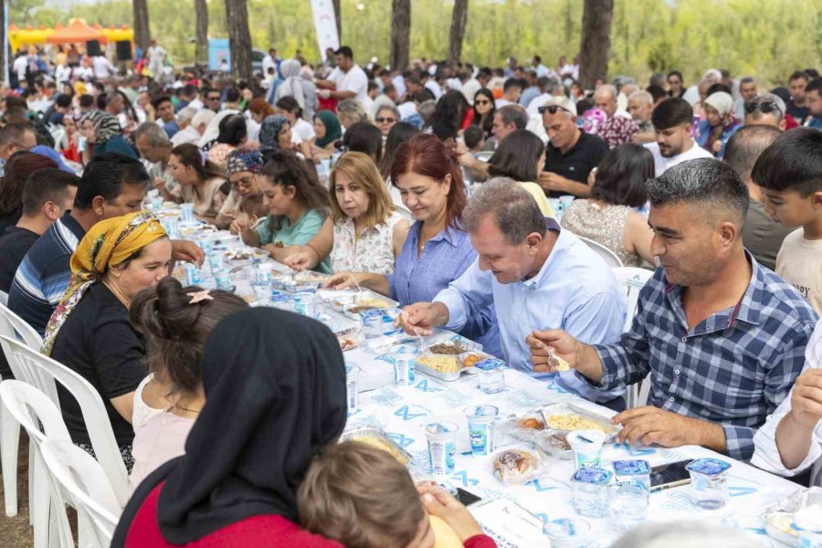 Başkan Seçer: "memleketimize Hizmet Eden Taş Üstüne Taş Koyan Herkesi Çok Seviyoruz"