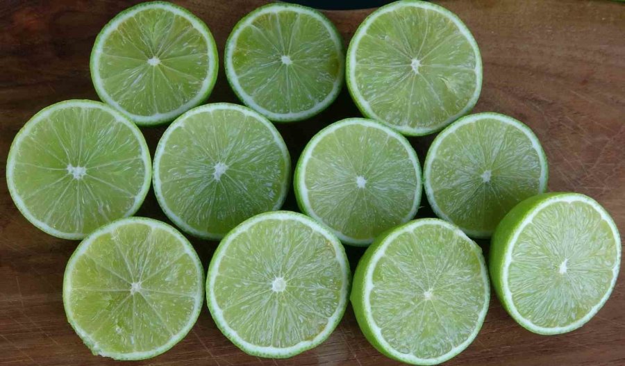 Bu Limon ’yeşil Limon’ Fiyatı: 40 Tl, Diğerleri 3 Tl