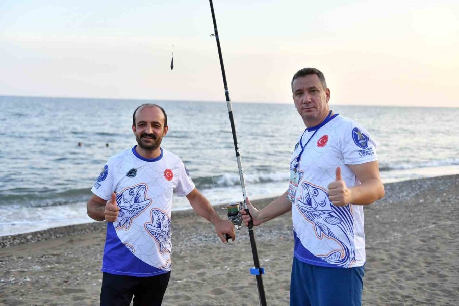 6. Altın Kanca Surfcasting Turnuvası Tamamlandı