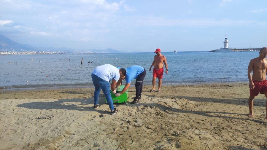 Antalya’da Denizde Kadın Cesedi Bulundu