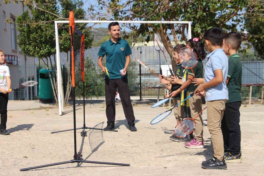 Amatör Spor Haftası Nedeniyle Köy Okulunda Spor Branşları Tanıtıldı