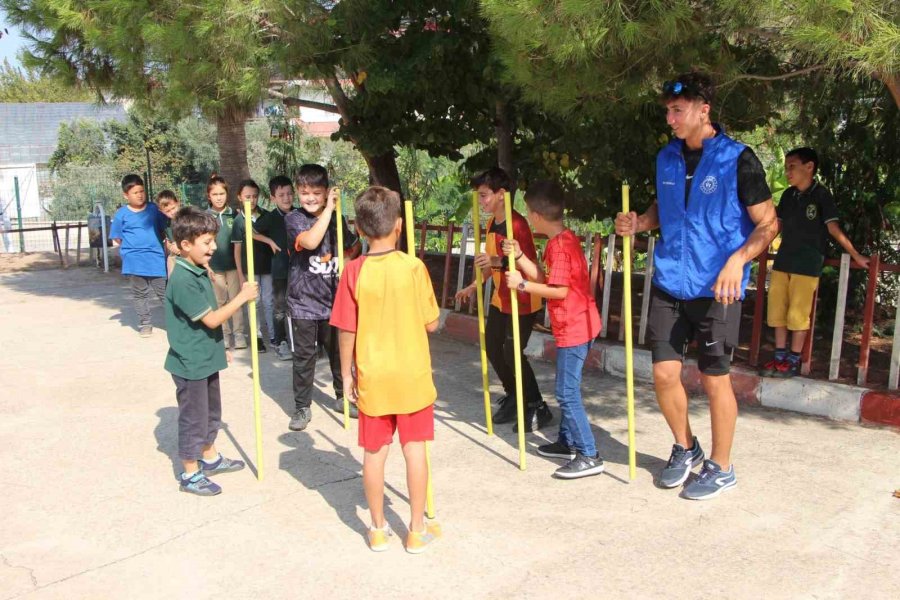 Amatör Spor Haftası Nedeniyle Köy Okulunda Spor Branşları Tanıtıldı