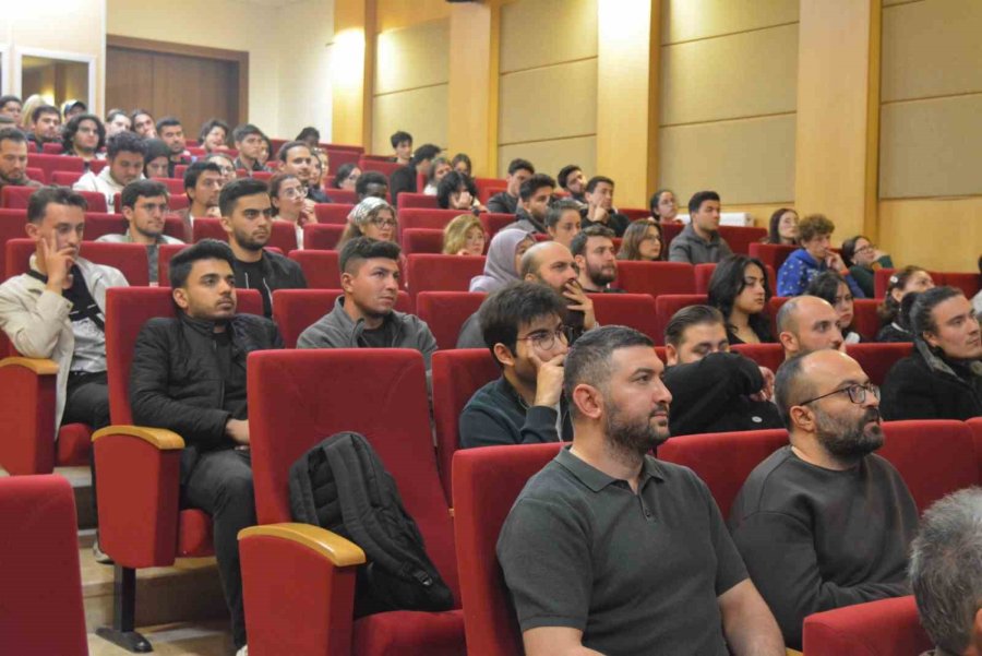 Eskişehir’de "milli Mücadele’nin Siyasi Ve Askeri Örgütlenmesi" Konferansı