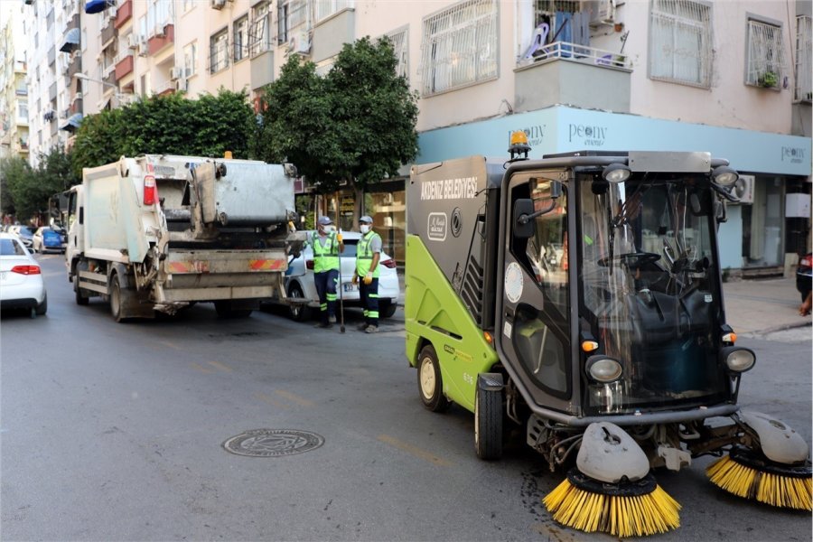 Akdeniz’de Sokaklar Temizleniyor