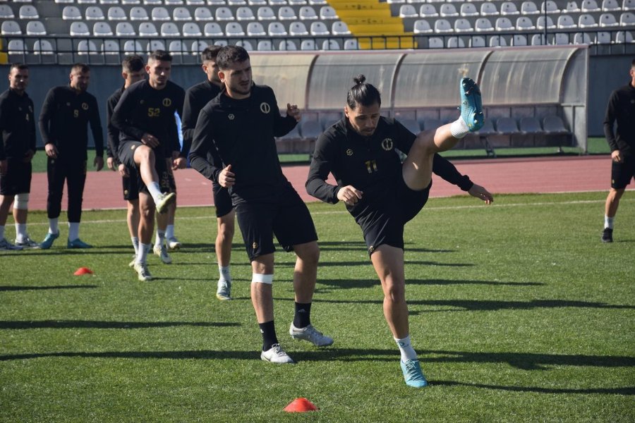 Anadolu Üniversitesi Batman Petrolspor Maçının Hazırlıklarını Sürdürüyor