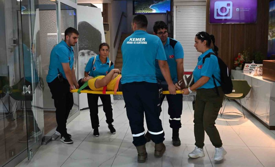 Belediye Personeline İlk Yardım Çantası Dronla Geldi