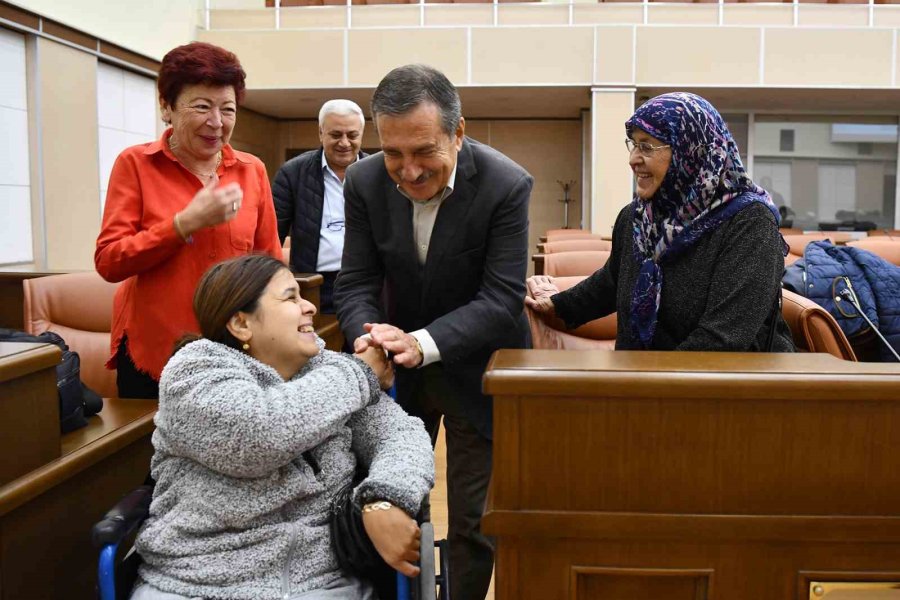 Tepebaşı Belediye Başkanı Ataç Türkiye Sakatlar Derneği Üyeleri İle Bir Araya Geldi