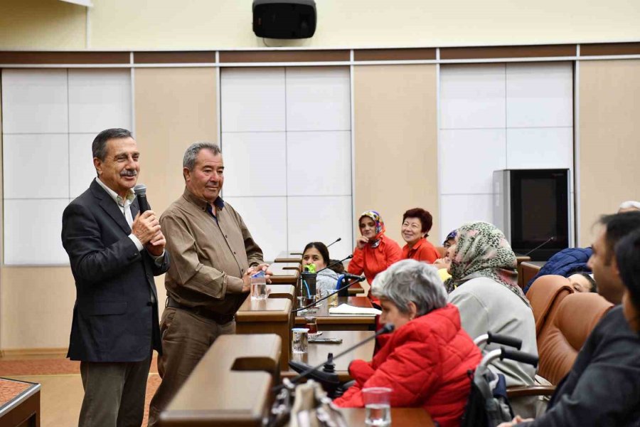 Tepebaşı Belediye Başkanı Ataç Türkiye Sakatlar Derneği Üyeleri İle Bir Araya Geldi