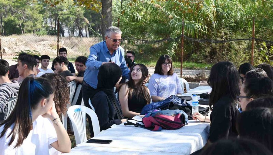 Başkan Topaloğlu, Öğrencilerin Hazırladığı Yemeğe Misafir Oldu