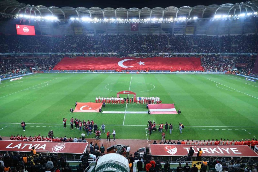 Euro 2024 Elemeleri: Türkiye: 0 - Letonya: 0 (ilk Yarı)