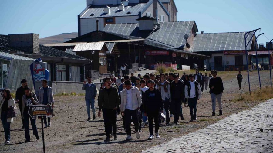 Üniversite Öğrencilerine Kültür Yolu Gezisi