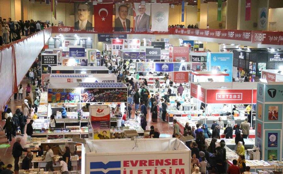 Kayseri Kitap Fuarına İlgi Büyük