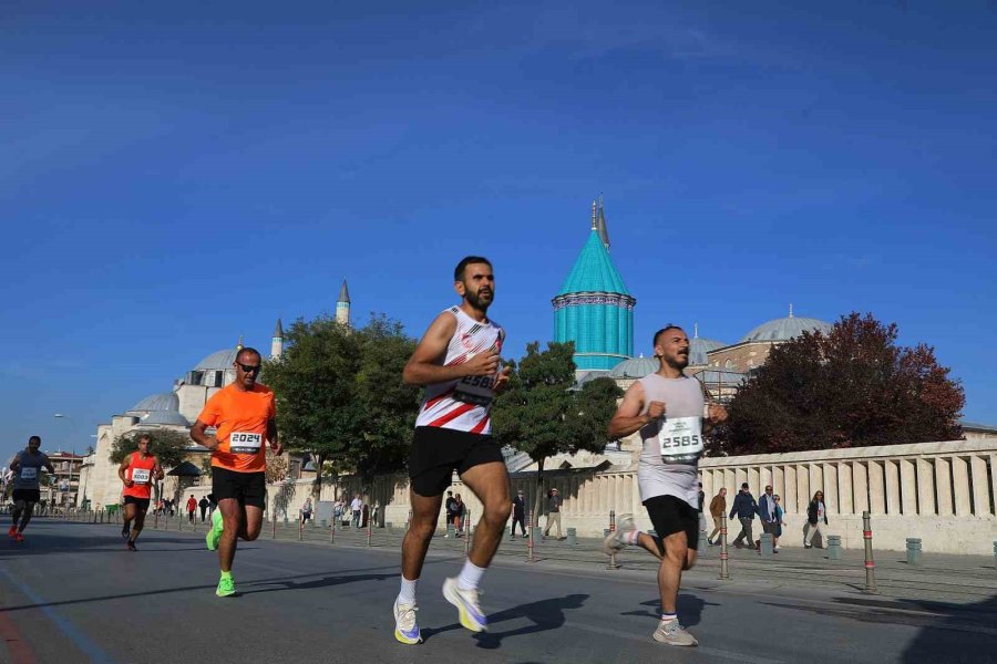 Binlerce Sporcu 2. Uluslararası Konya Yarı Maratonu’nda “iyilik” İçin Koştu