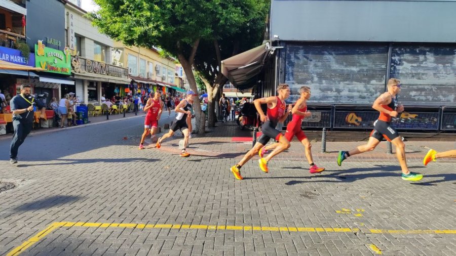 Uluslararası Alanya Triatlon Yarışları’nın 32.’si Tamamlandı