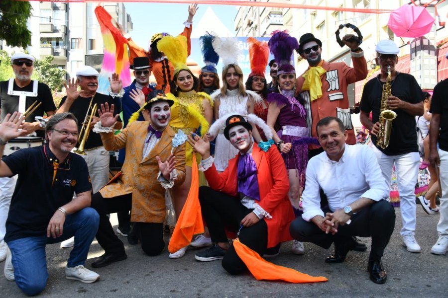 5. Mersin Kushimoto Sokağı Sokak Sanatçıları Festivali’ne Yoğun İlgi