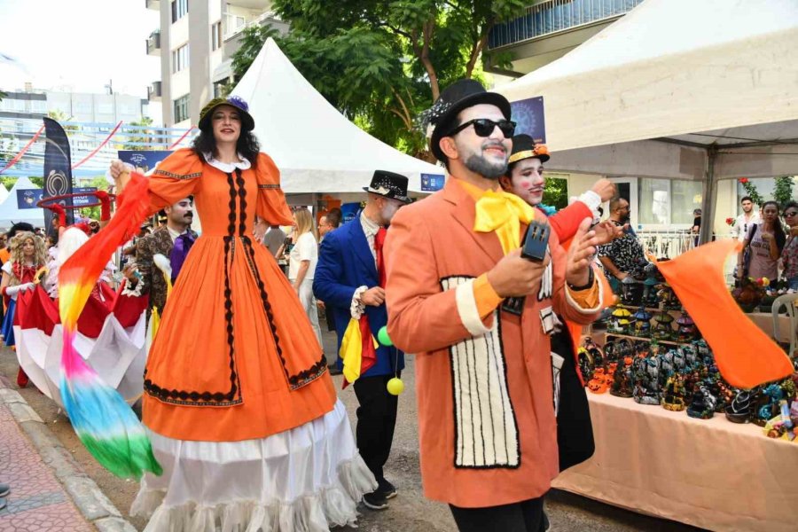 5. Mersin Kushimoto Sokağı Sokak Sanatçıları Festivali’ne Yoğun İlgi