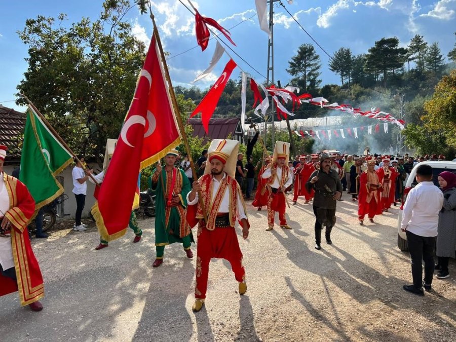 2 Dakikada 2 Kilogram Bal Yedi Birinciliği Kaptı