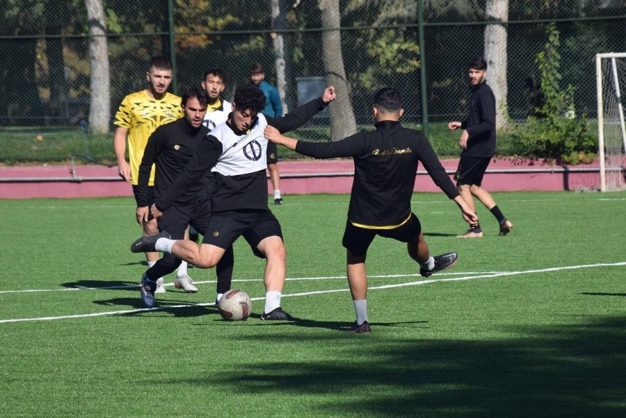 Anadolu Üniversitesi’nde Ergene Velimeşe Maçı Hazırlıklarına Ara Vermeden Başladı