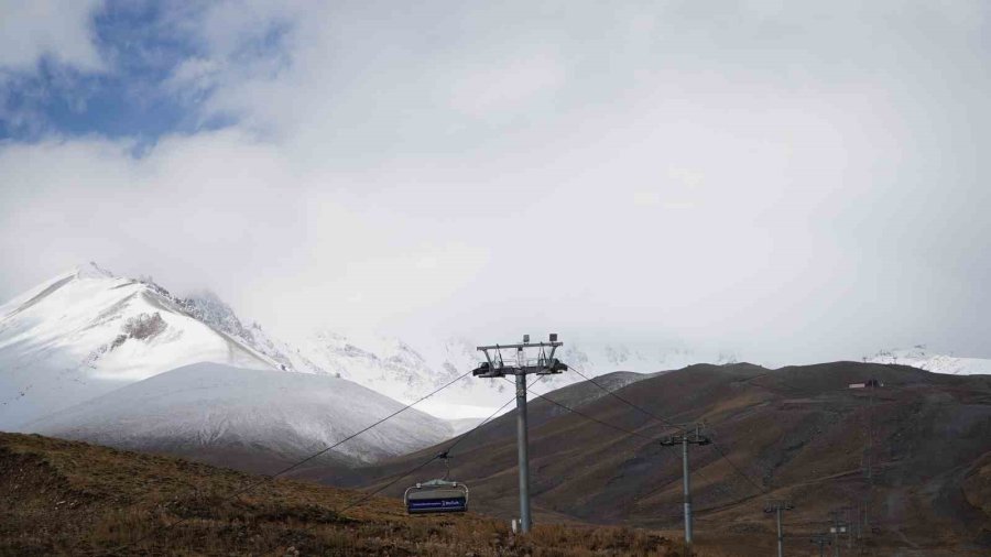 Erciyes’te Kar Sonrası Kartpostallık Görüntüler Oluştu