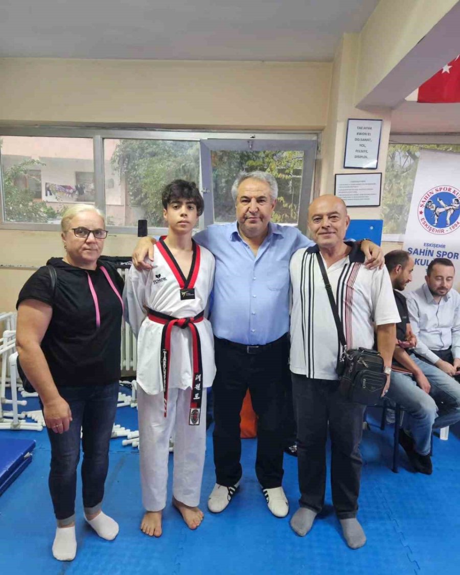 Eskişehirli Sporcular Sırbistan’da Türkiye’yi Temsile Edecek