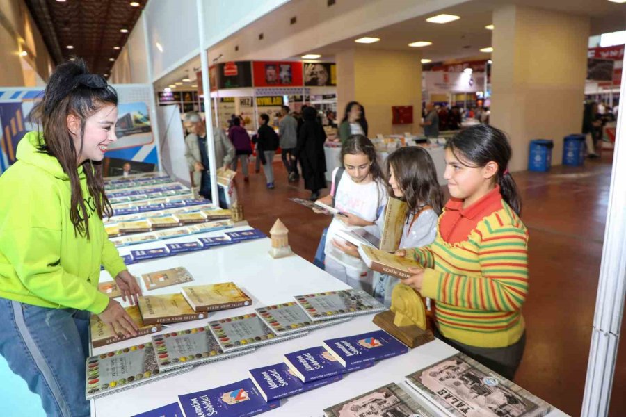 Kitap Fuarı’nda Talas Standına İlgi Büyük