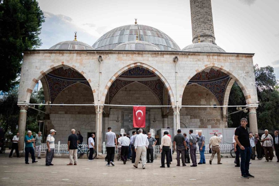 Gazze’de Hayatını Kaybedenler İçin Antalya’da Gıyabi Cenaze Namazı Kılındı