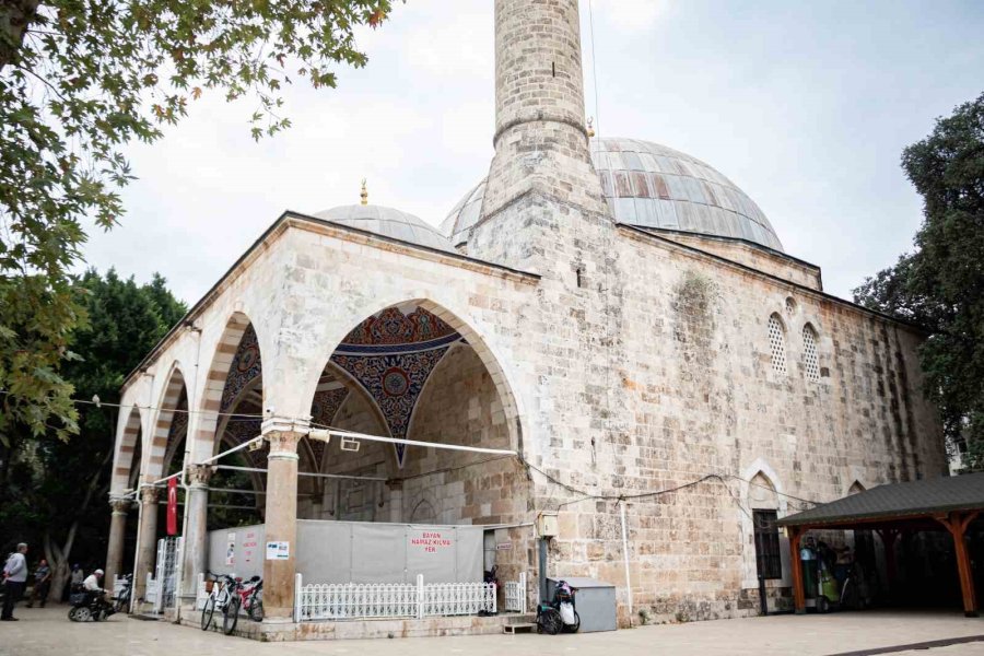 Gazze’de Hayatını Kaybedenler İçin Antalya’da Gıyabi Cenaze Namazı Kılındı